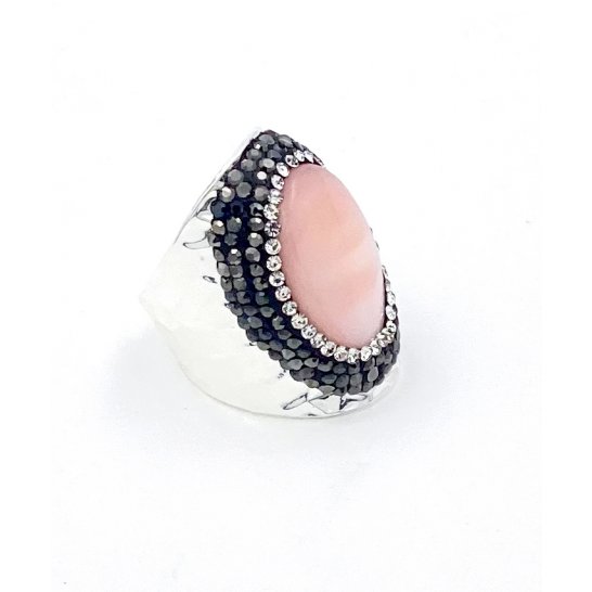 Roze parelmoer strass ring