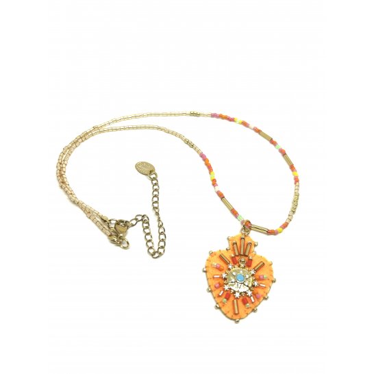 COLLIER JULIA