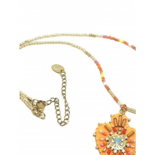 COLLIER JULIA