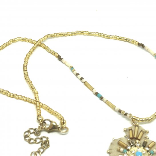 COLLIER JULIA 