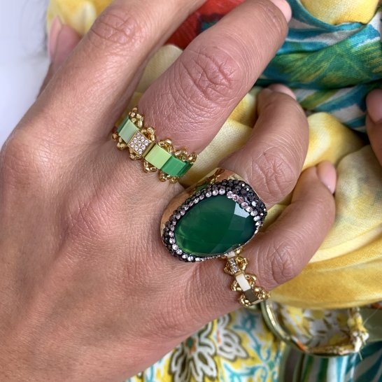 GOLDEN STRASS RING GREEN AGATE